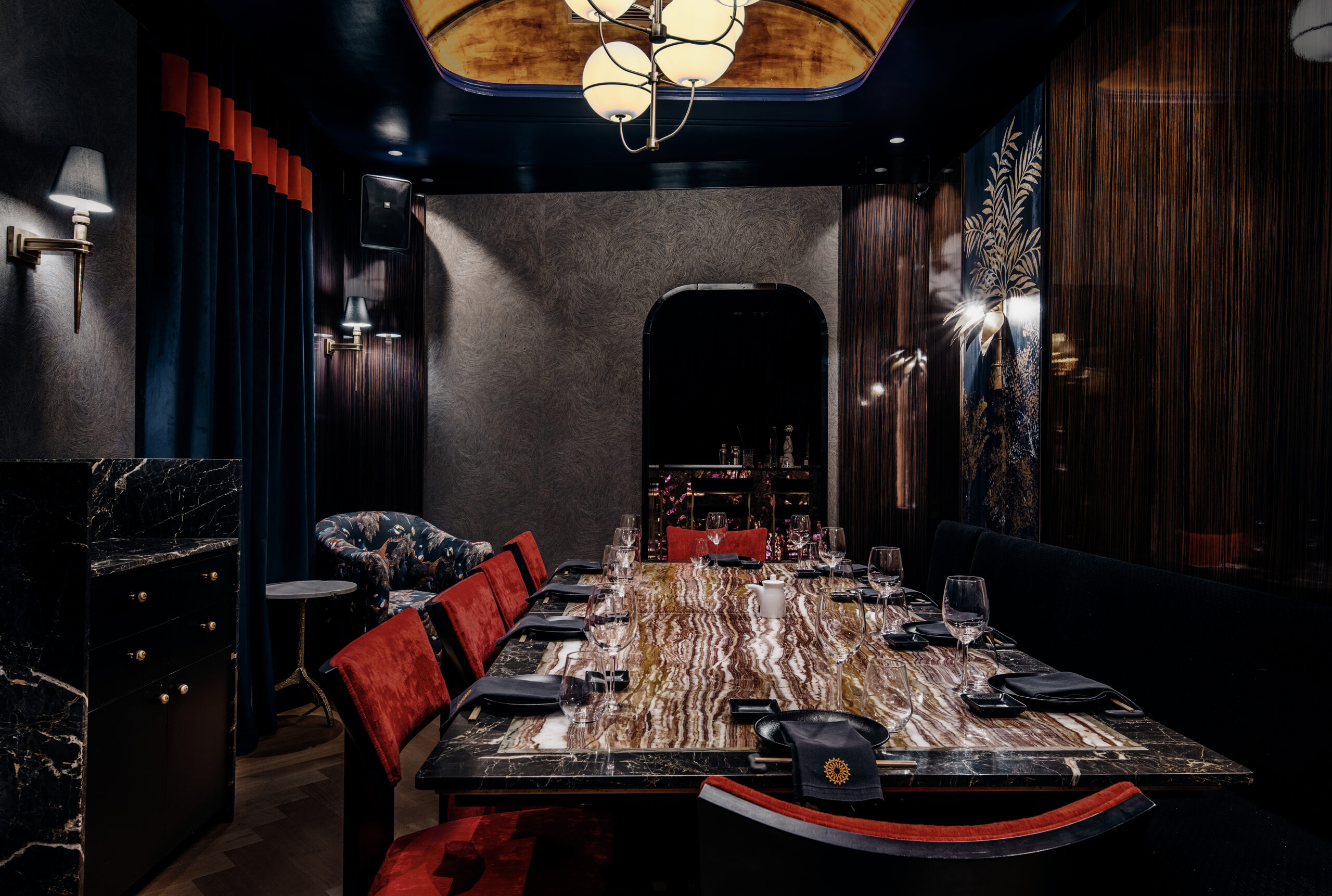 Kiku Athens: Σημείο γευστικής συνάντησης και νυχτερινής ζωής