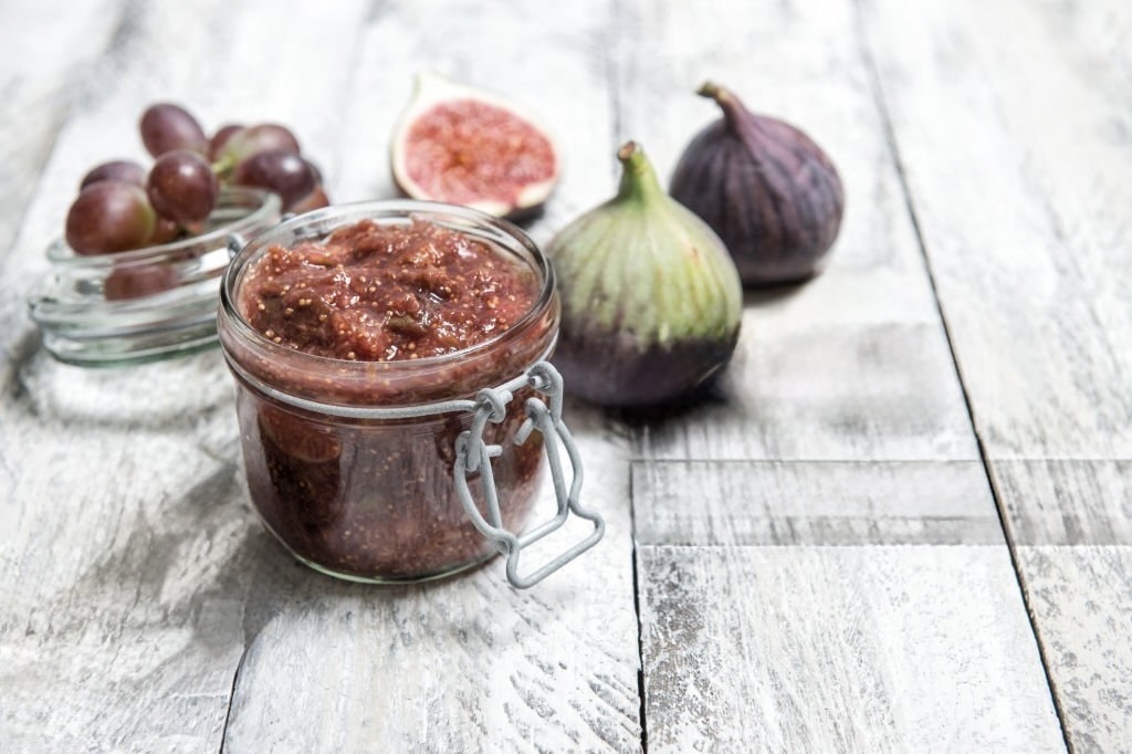 Μαρμελάδα με αποξηραμένα σύκα, κρόκο Κοζάνης & χαρουπόμελο