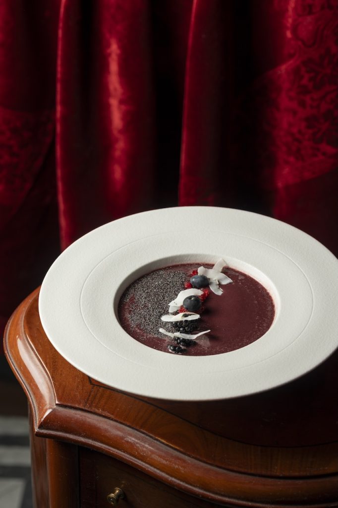 Στο 42Bar Athens επιστρέφουμε στη 'μπάρα' και το χαιρόμαστε!