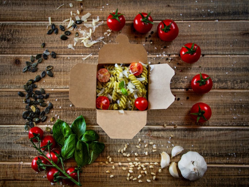 Zero Waste Christmas: Αξιοποιήστε τα υλικά των γιορτών